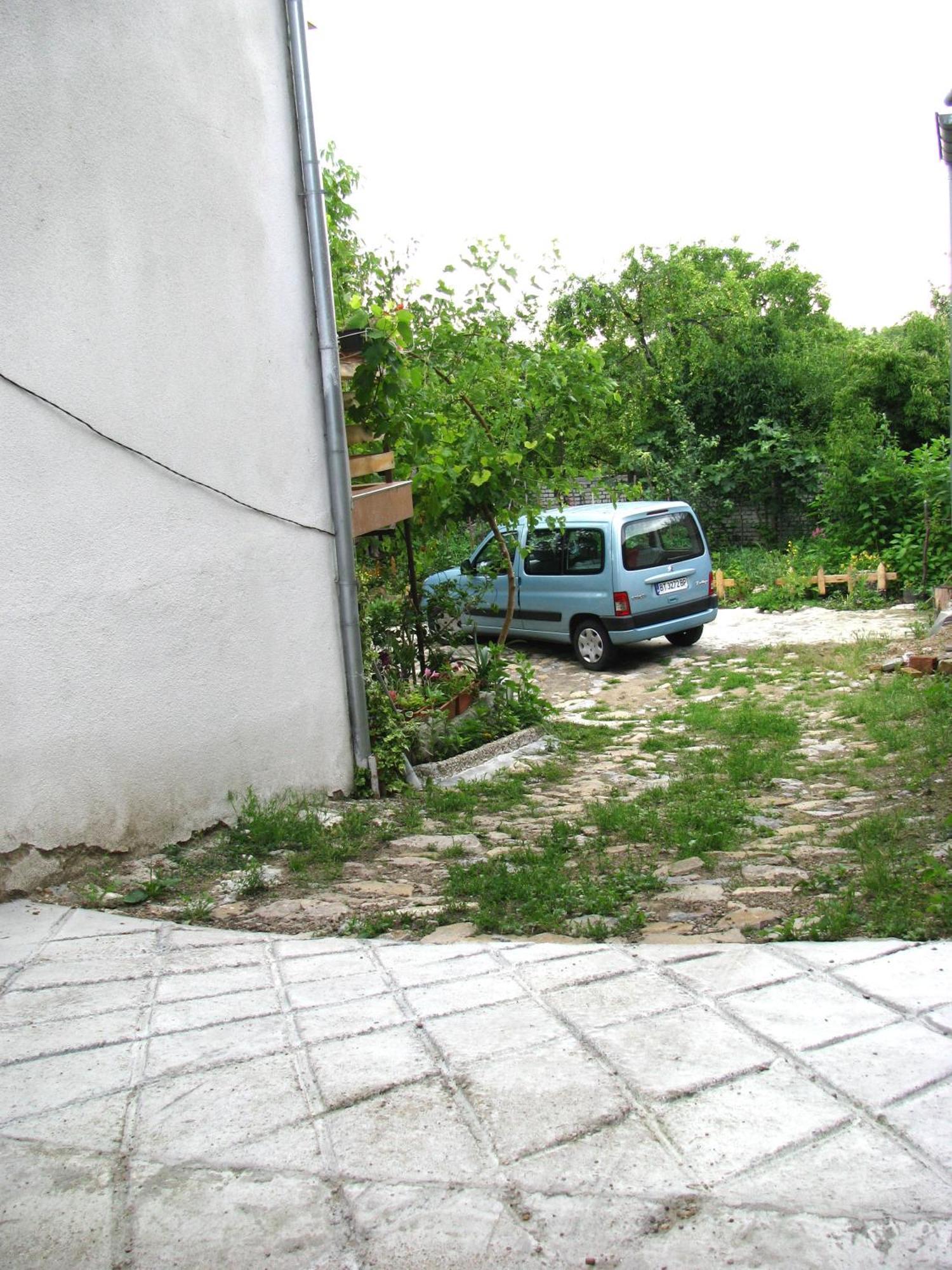 Guest House Familia Samovodene Exterior photo
