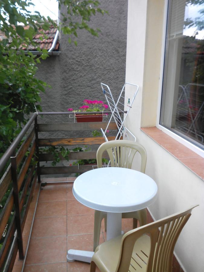 Guest House Familia Samovodene Exterior photo